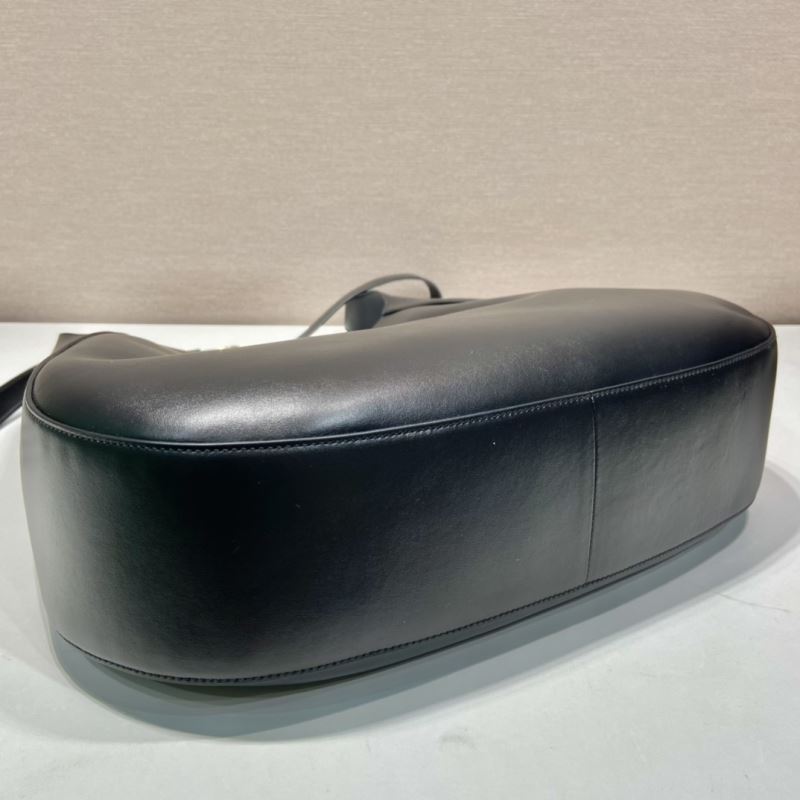 Pra*a cleo bags